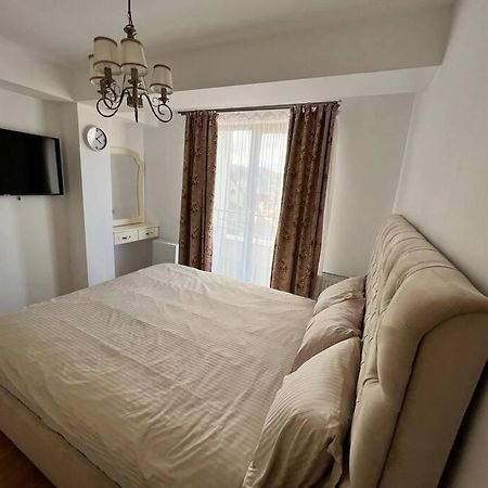 Central Apartment With Panoramic View Braşov Esterno foto