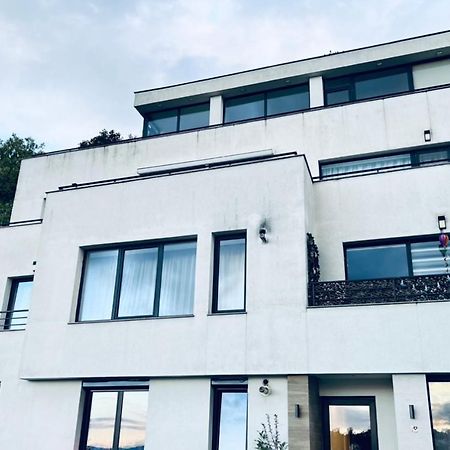 Central Apartment With Panoramic View Braşov Esterno foto
