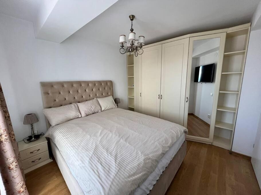 Central Apartment With Panoramic View Braşov Esterno foto