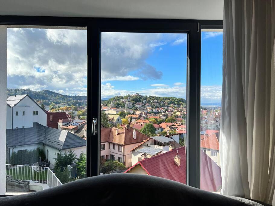 Central Apartment With Panoramic View Braşov Esterno foto