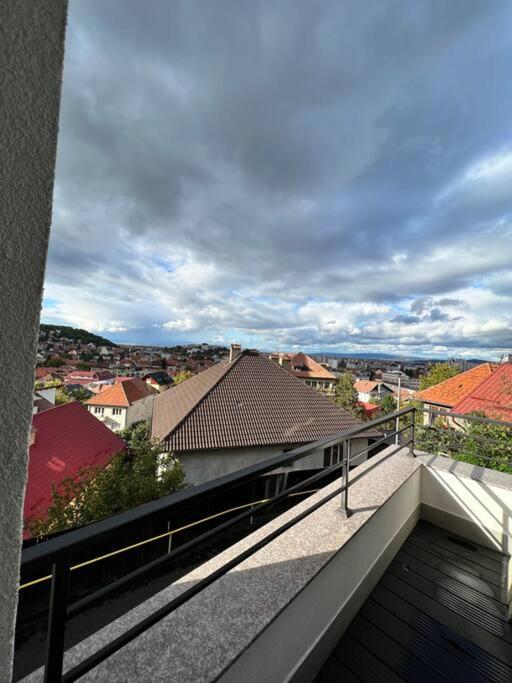 Central Apartment With Panoramic View Braşov Esterno foto