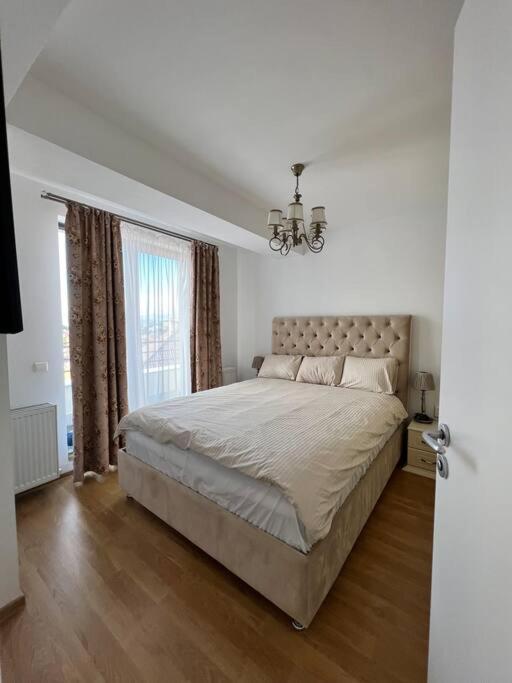 Central Apartment With Panoramic View Braşov Esterno foto